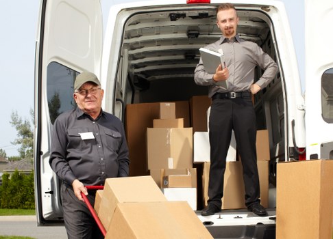 Moving truck in Redbridge for house relocation