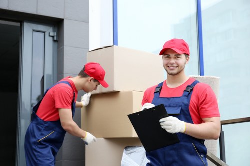 Local moving support for students in Redbridge
