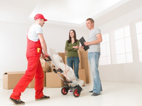 Efficient man and van booking for Redbridge moves